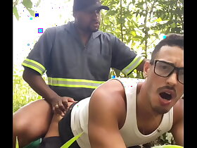 FUDENDO UM TRABALHADOR DE CONSTRUÇÃO