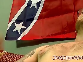 Amateur with glasses masturbates and sucked by mature gay