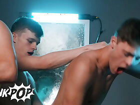 TWINKPOP - Troye Dean, Jake Preston, Maverick Sun And Jordan Lake Indulge In A Public Toilet Orgy