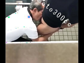 おじさん同士でハッテン