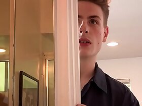 Muscular stud fucks the repair man