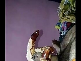 लंड की मालिश